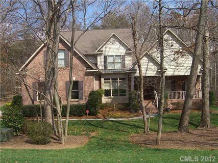 8712 Riverwood Road