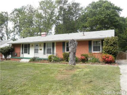 3425 Shamrock Drive sold home in Shamrock, Charlotte, NC