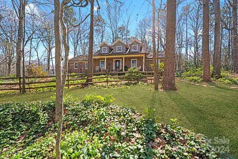 1590 Nw Chatham Court