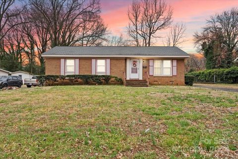 Previously sold for $256,368