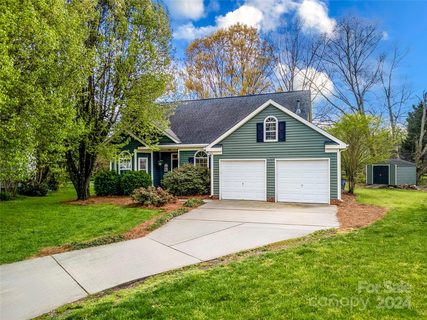 8400 Earlham Court