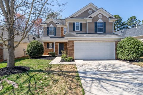 2724 Markham Woods Court