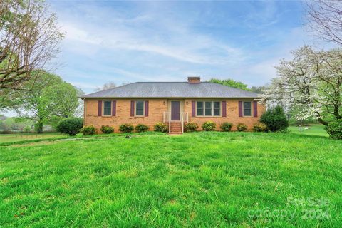 908 Woodland Drive sold home in Oak Springs, Shelby, NC
