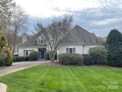 24 Clovelly Way
