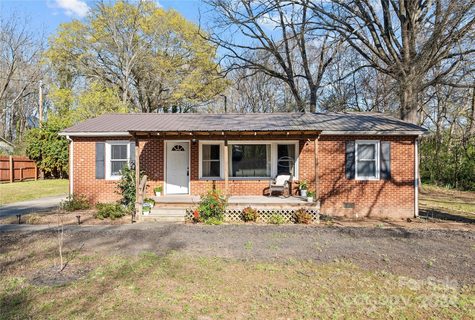 2011 Carolina Avenue