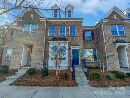6925 Walnut Branch Lane