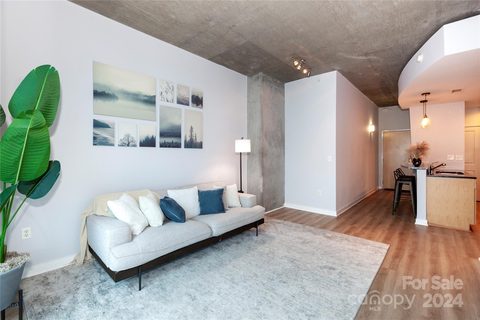 210 Church Street 2812