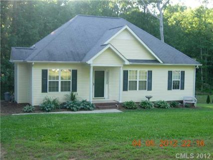 801 White Oaks Circle