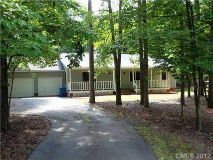 2210 Bearskin Lane
