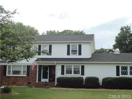 1008 Manchester Lane