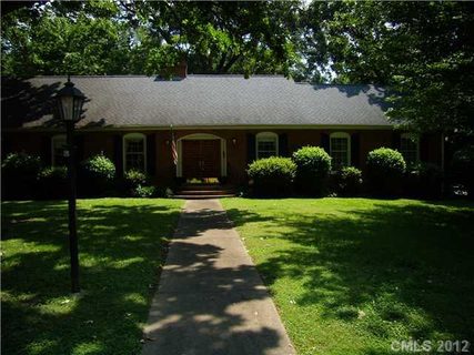 3131 Brookridge Lane