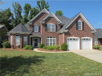 109 Avaclaire Way