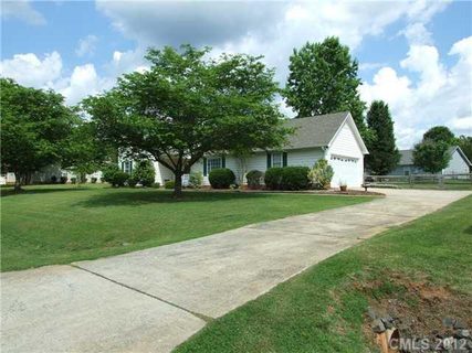 2720 Briar Trail Court