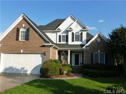 636 Nw Weyburn Drive