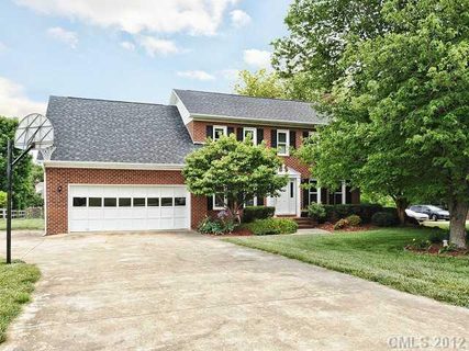 3018 Tradd Drive 24
