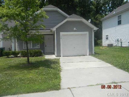 1220 Pinehaven Court