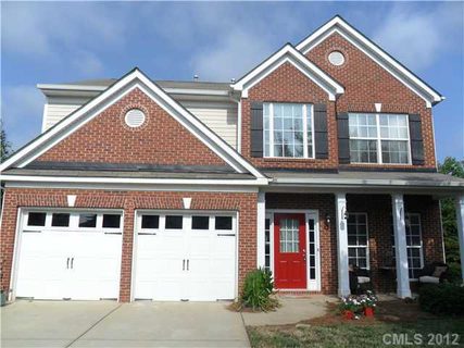 136 Meandering Way