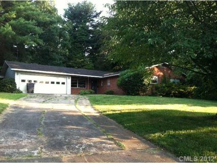 712 Oakdale Drive