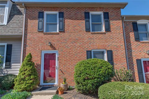 15 Sleepy Hollow Lane sold townhome in Sleepy Hollow, Swannanoa, NC