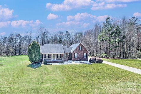 415 Prescot Drive sold home in Eagle Heights, Salisbury, NC