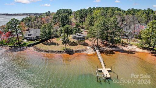 8303 Luckey Point Road sold home in Luckey Point, Denver, NC