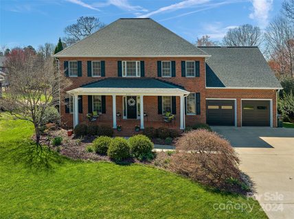 820 46th Avenue Drive sold home in Olde Mill Landing, Hickory, NC