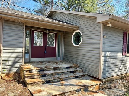 124 Treetops Lane