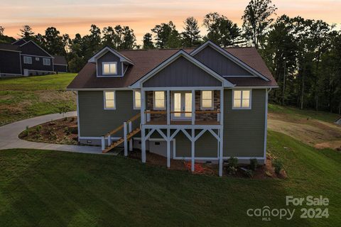 62 Maple Knoll Drive sold home in The Orchards At Chimney Rock, Hendersonville, NC