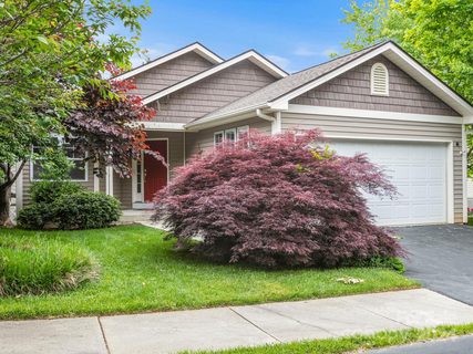 112 Clear Creekside Drive sold home in Clear Creek Landing, Hendersonville, NC
