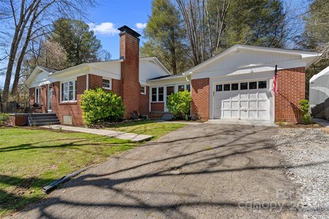 391 Wakefield Drive sold home in Lakeview Estates, Hendersonville, NC