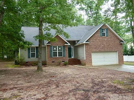 1121 Bentwood Lane