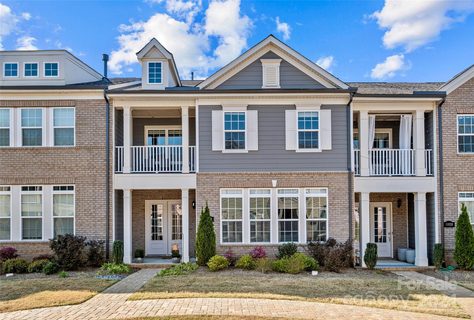 Previously sold for $692,000