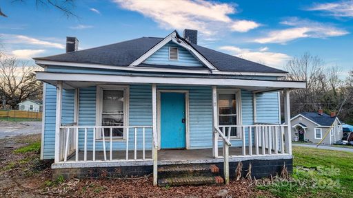 802 Hoskins Road