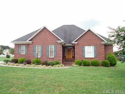 2920 Woodfield Lane