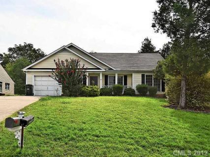 311 Sw Windrose Lane
