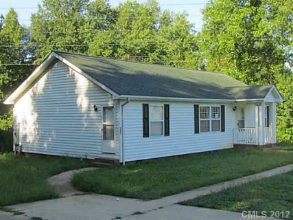 585 Sunnyside Shady Rest Road sold home in Southbrook, Bessemer City, NC