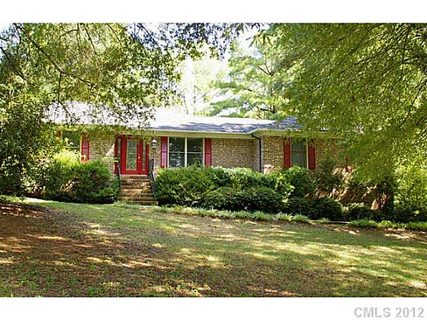215 Hillside Drive sold home in Hiel Leah, Monroe, NC