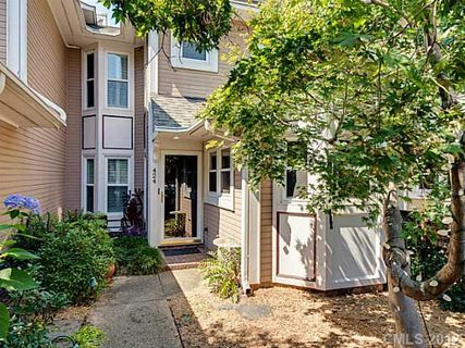 424 Clarkson Green Street sold townhome in Clarkson Green, Charlotte, NC