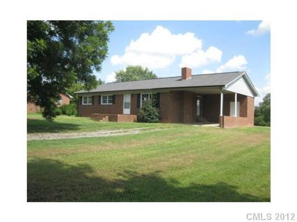 1122 Peach Tree Street