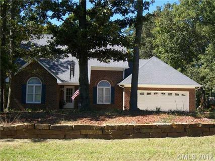 1306 Hawthorne Drive