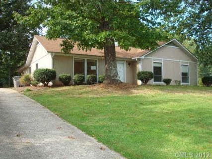 1489 Pine Ridge Drive 12E