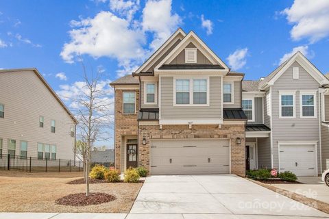 3027 Patchwork Court