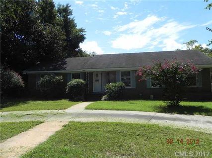 2000 Bentley Place sold home in Country Club, Charlotte, NC