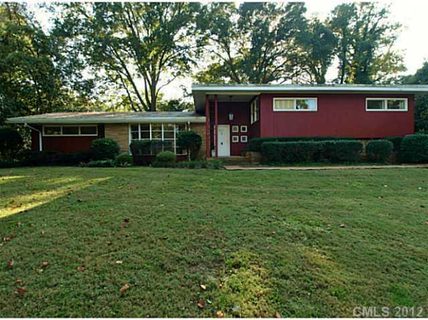2015 Cloister Drive sold home in Cloisters, Charlotte, NC