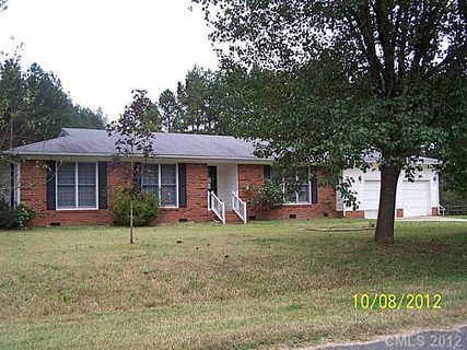 307 Honeywood Lane