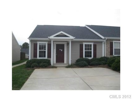 2020 Pin Oak Place