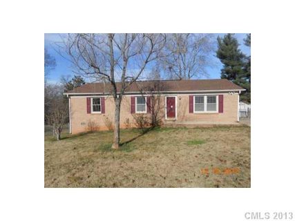 3013 Woodhurst Court