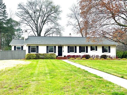 469 Lyttleton Drive