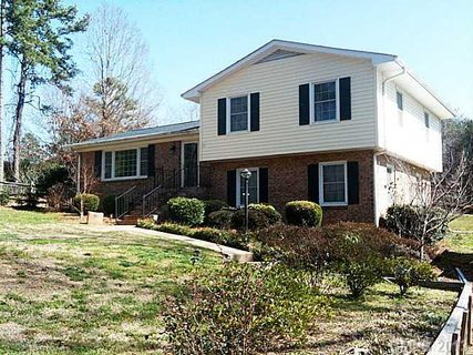 1932 Briarwood Circle