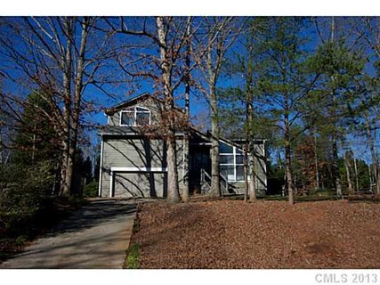Previously sold for $285,900